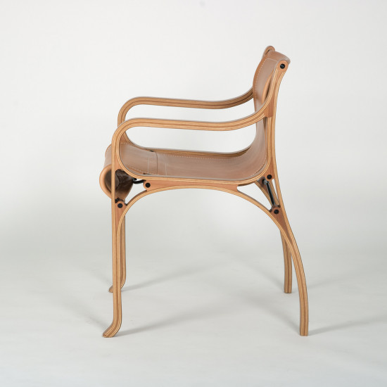 Chaise CV Model B - Cuir naturel, acier et bois lamellé collé - Vue de côté