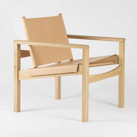 Peglev Armchair - Natural leather VVN - Solid oak - 3/4 view