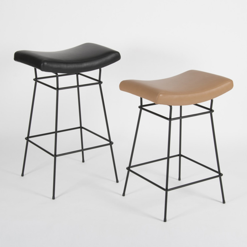 Bienal Stools - 76 and 66cm - black and almond leather - 3/4 view