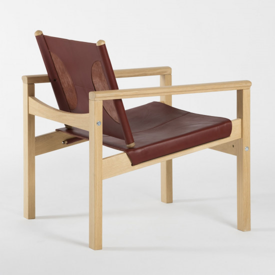 Peglev Armchair - Cognac leather - Solid oak - 3/4 back view