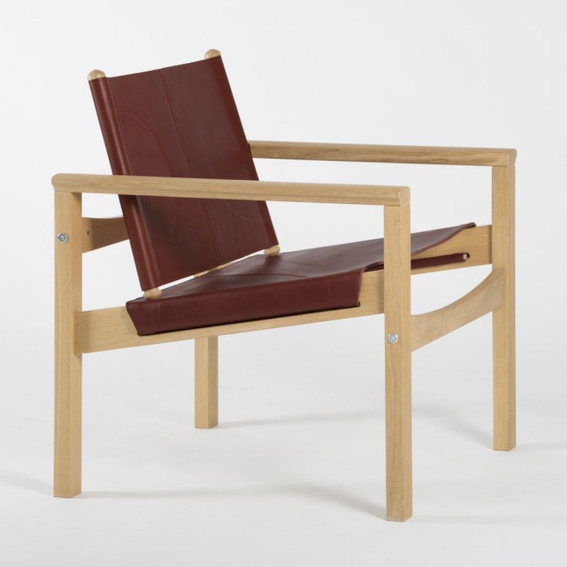 Peglev Armchair - Cognac leather - Solid oak - 3/4 view