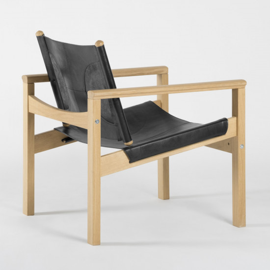 Peglev Armchair - Black leather - Solid oak - 3/4 back view