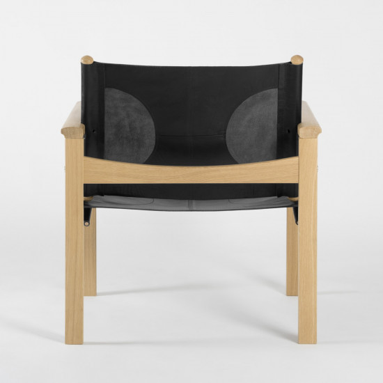 Peglev Armchair - Matte black leather - Solid oak - back view