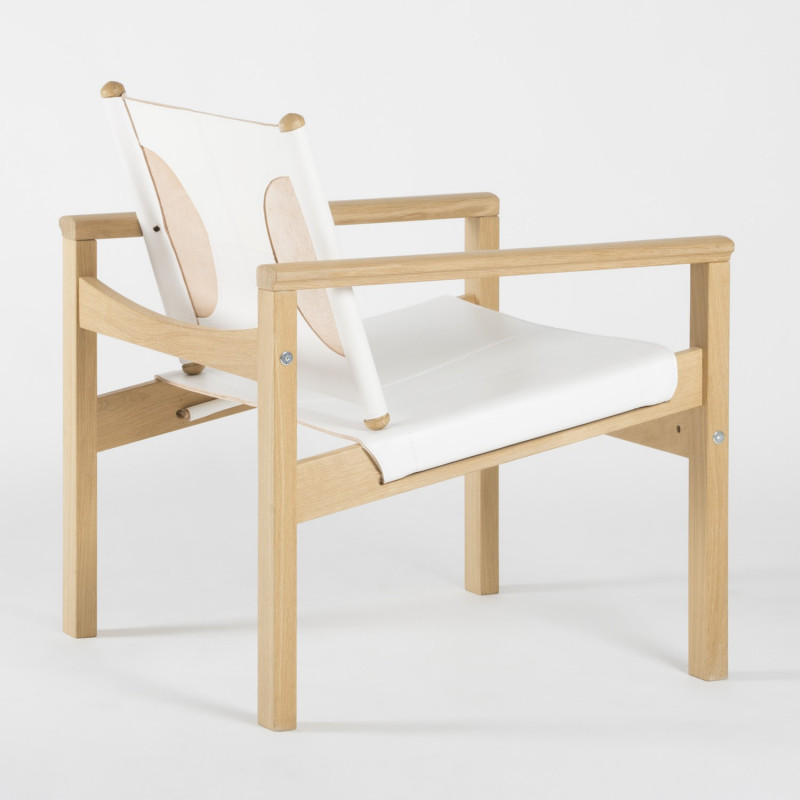 Peglev Armchair - White leather - Solid oak - 3/4 back view
