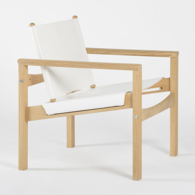 Peglev Armchair - White leather - Solid oak - 3/4 view
